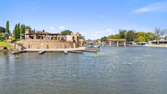 240 La Serena LOOP, Horseshoe Bay, TX 78657