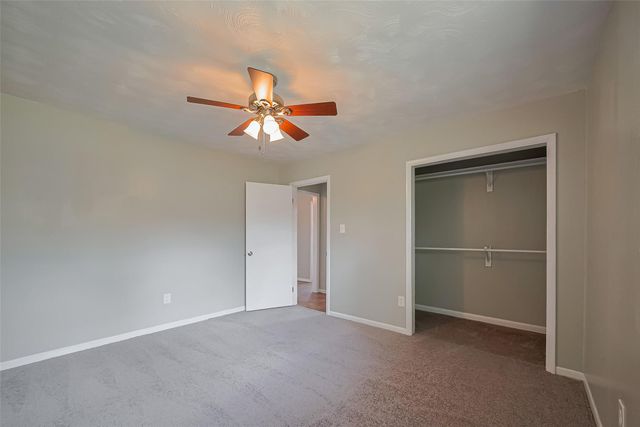 111 N 11th Street, Highlands, TX 77562