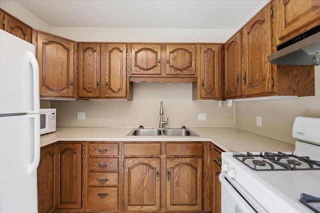 319 E ORCHARD Avenue, Council Bluffs, IA 51503