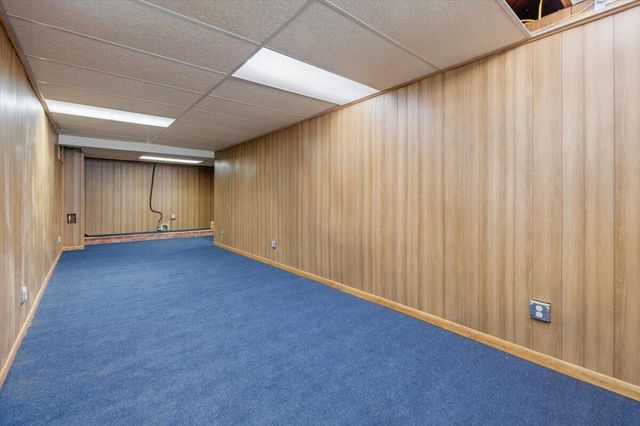 319 E ORCHARD Avenue, Council Bluffs, IA 51503