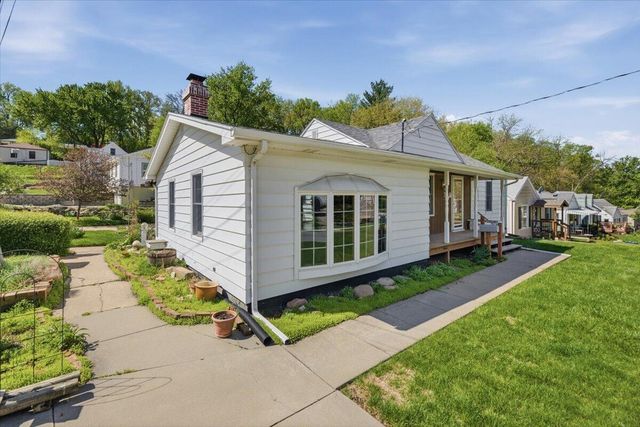 319 E ORCHARD Avenue, Council Bluffs, IA 51503