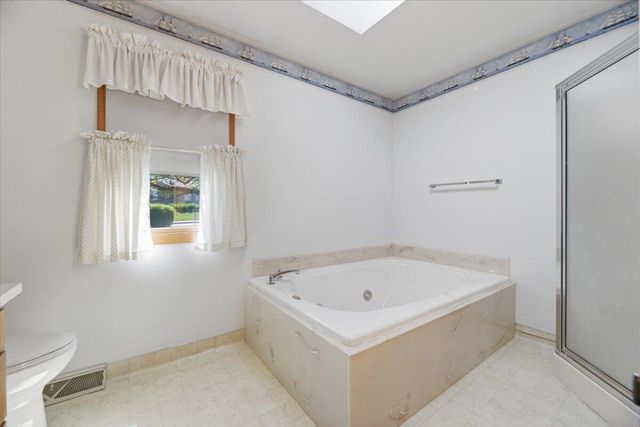 319 E ORCHARD Avenue, Council Bluffs, IA 51503
