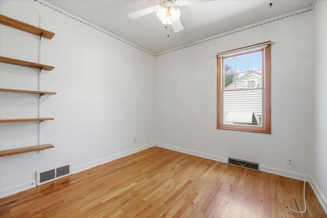 319 E ORCHARD Avenue, Council Bluffs, IA 51503