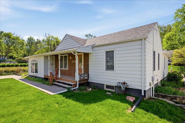 319 E ORCHARD Avenue, Council Bluffs, IA 51503
