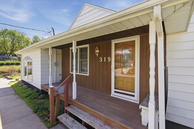 319 E ORCHARD Avenue, Council Bluffs, IA 51503