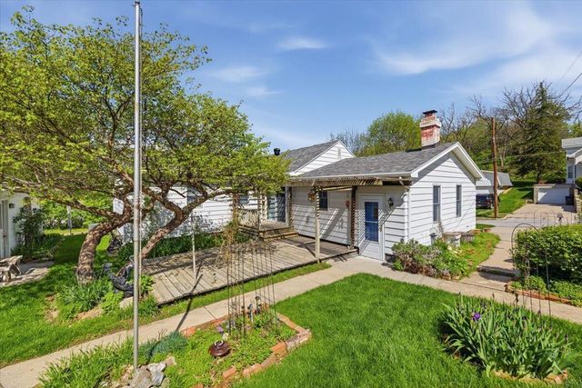 319 E ORCHARD Avenue, Council Bluffs, IA 51503