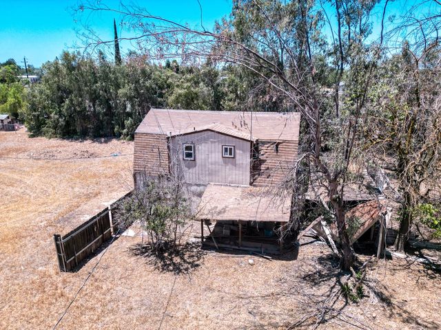 6073 W Clinton Avenue, Fresno, CA 93722