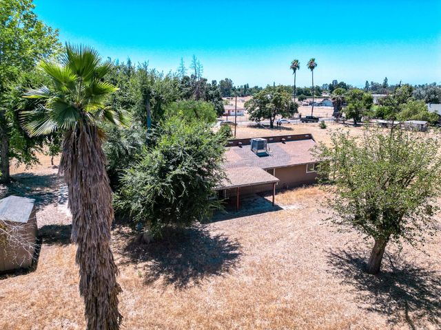6073 W Clinton Avenue, Fresno, CA 93722