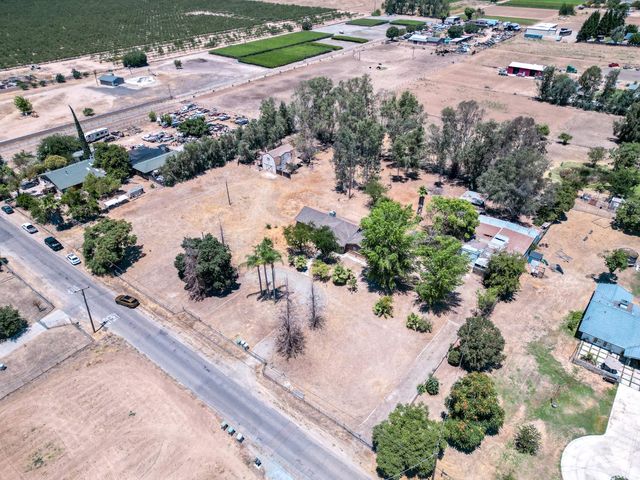 6073 W Clinton Avenue, Fresno, CA 93722