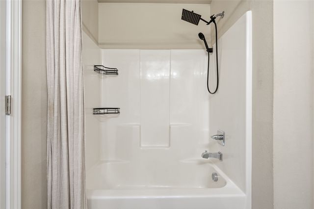 6700 S 20th Place, Broken Arrow, OK 74011