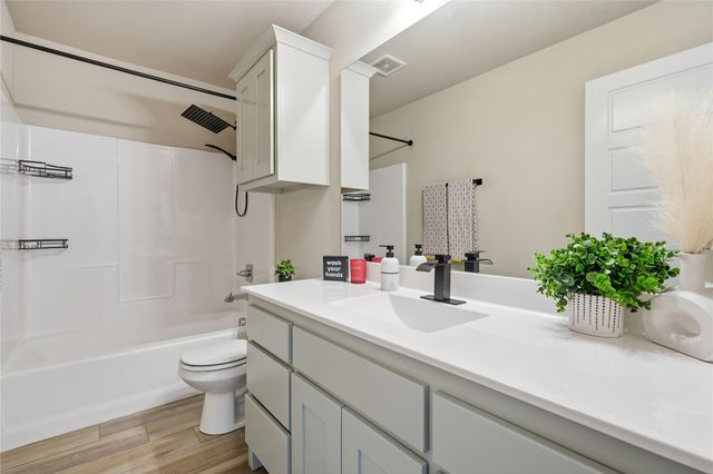 6700 S 20th Place, Broken Arrow, OK 74011
