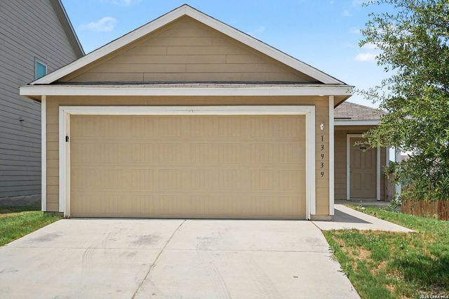 13939 BULL CV, San Antonio, TX 78252