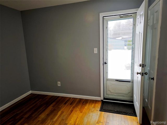 23259 Lawrence Avenue, Dearborn, MI 48128