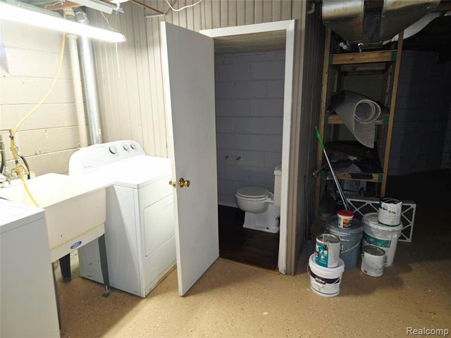 23259 Lawrence Avenue, Dearborn, MI 48128