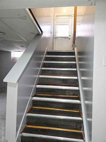 23259 Lawrence Avenue, Dearborn, MI 48128