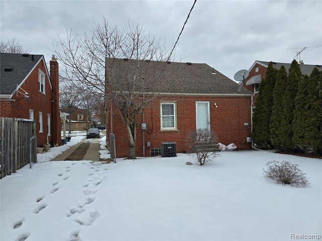 23259 Lawrence Avenue, Dearborn, MI 48128