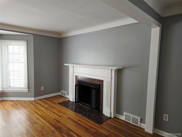 23259 Lawrence Avenue, Dearborn, MI 48128