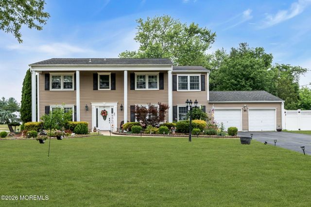 44 Kipling Way, Manalapan, NJ 07726