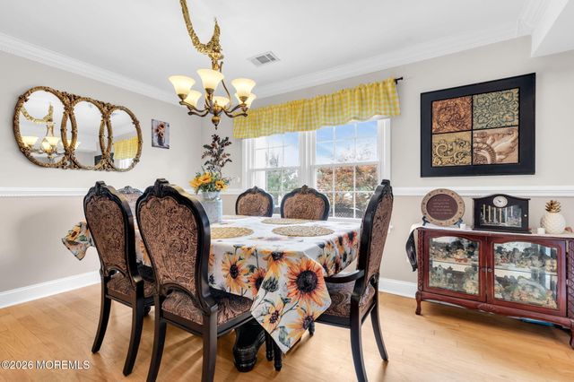 44 Kipling Way, Manalapan, NJ 07726