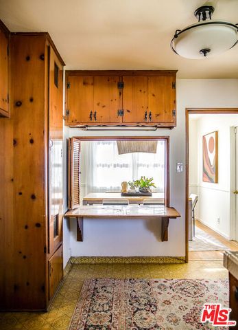 13130 Crewe Street, North Hollywood, CA 91605