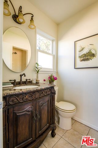 13130 Crewe Street, North Hollywood, CA 91605