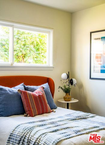 13130 Crewe Street, North Hollywood, CA 91605