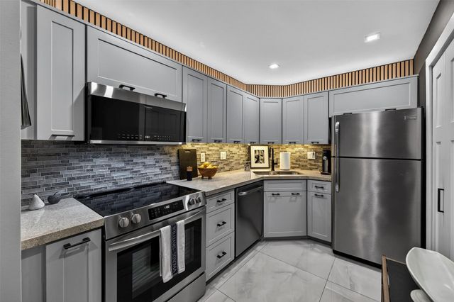 1930 NE 2nd Avenue L111, Wilton Manors, FL 33305