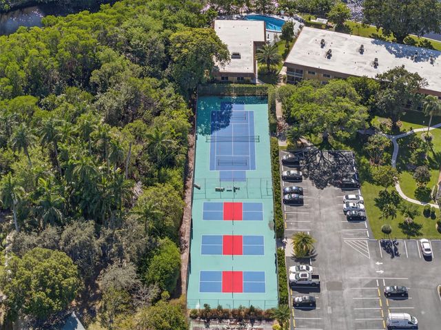 1930 NE 2nd Avenue L111, Wilton Manors, FL 33305