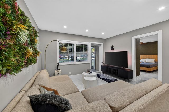 1930 NE 2nd Avenue L111, Wilton Manors, FL 33305