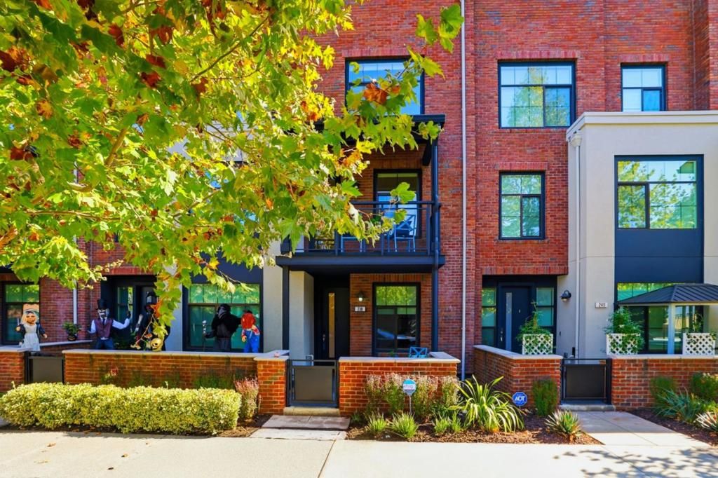 238 Railway Avenue, Campbell, CA 95008