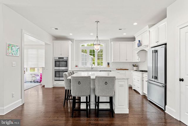 7 GREY CT, Berwyn, PA 19312