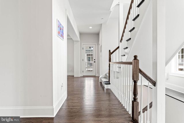 7 GREY CT, Berwyn, PA 19312