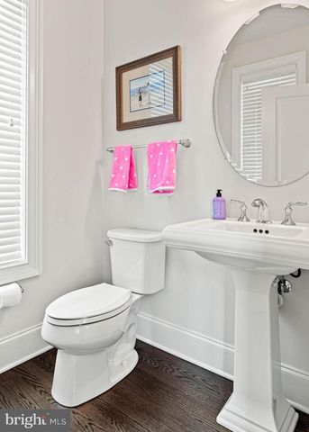7 GREY CT, Berwyn, PA 19312