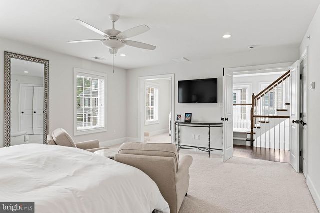 7 GREY CT, Berwyn, PA 19312