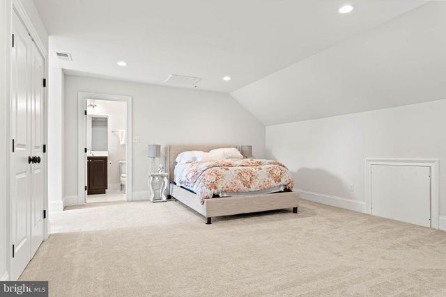 7 GREY CT, Berwyn, PA 19312