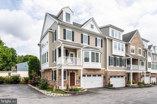 7 GREY CT, Berwyn, PA 19312