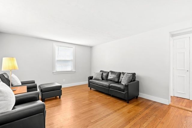 146 Hartford St, Natick, MA 01760