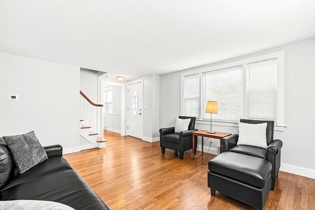 146 Hartford St, Natick, MA 01760