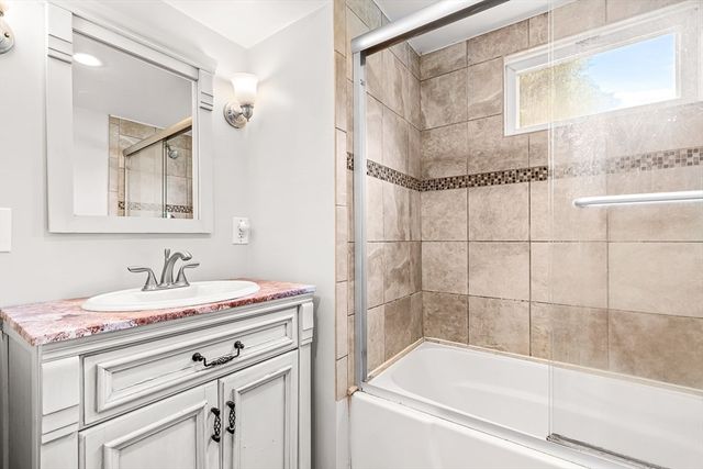 146 Hartford St, Natick, MA 01760