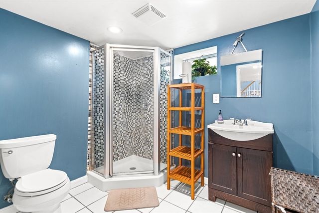 146 Hartford St, Natick, MA 01760