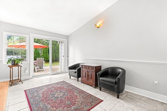 146 Hartford St, Natick, MA 01760