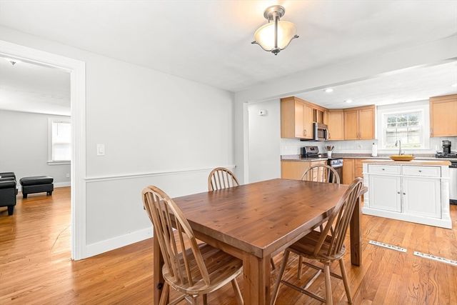 146 Hartford St, Natick, MA 01760