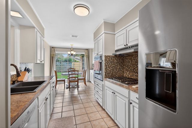 6117 Gaylyn Drive, Shreveport, LA 71105