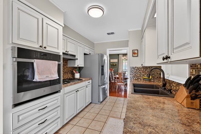 6117 Gaylyn Drive, Shreveport, LA 71105