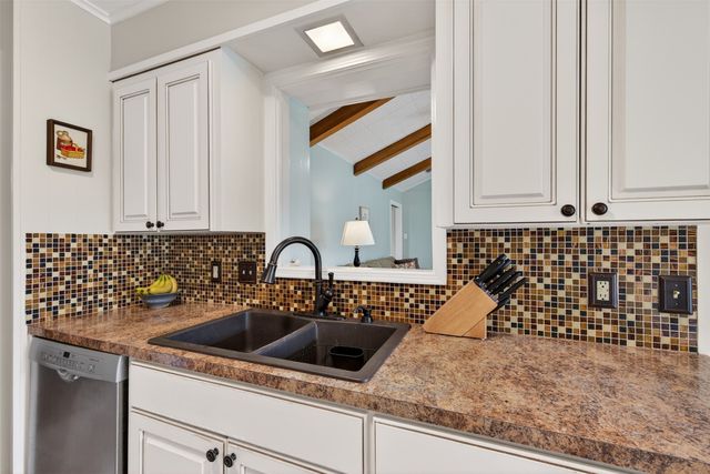 6117 Gaylyn Drive, Shreveport, LA 71105