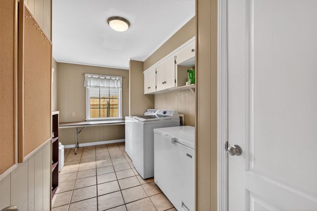 6117 Gaylyn Drive, Shreveport, LA 71105