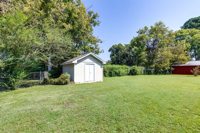 910 Abernathy Dr, Pulaski, TN 38478