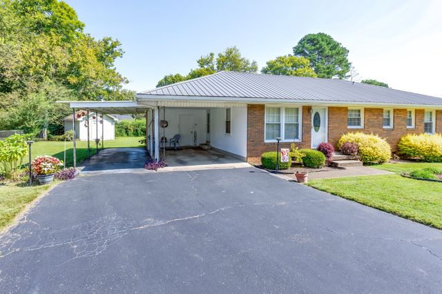 910 Abernathy Dr, Pulaski, TN 38478