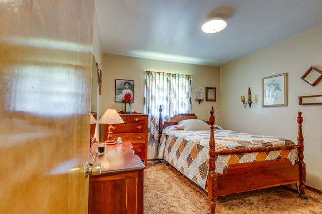 910 Abernathy Dr, Pulaski, TN 38478