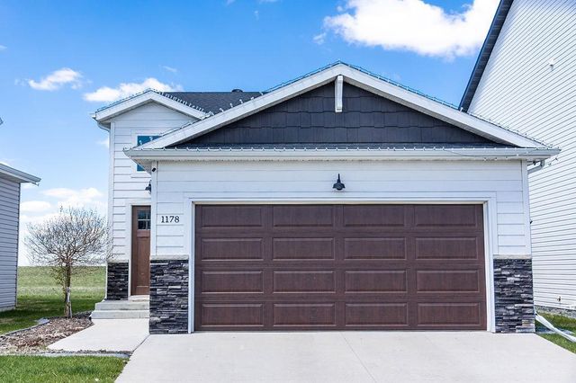 1178 ALBERT Court W, West Fargo, ND 58078